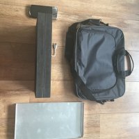 met houten behuizing